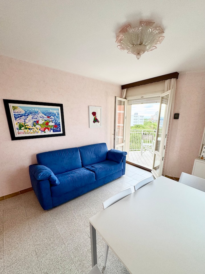 Apartment Stunning Sea View - Free Parking, Wi-fi - Lignano Sabbiadoro