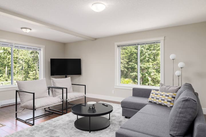 Peaceful Spacious 2br Suite Free Parking - Nanaimo