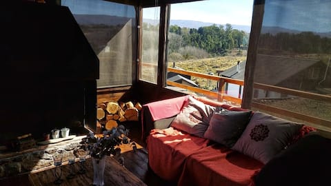 Top Airbnb: Casa Grande. Mountain charm for 10 en Villa Yacanto De Calamuchita