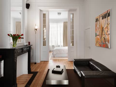 Successful Airbnb property: Elegant apartment in the heart of Brussels in Saint Gilles Sint Gillis