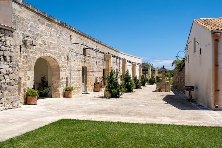 Masseria Di Charme Con Piscina, Vicino Al Mare - Otranto