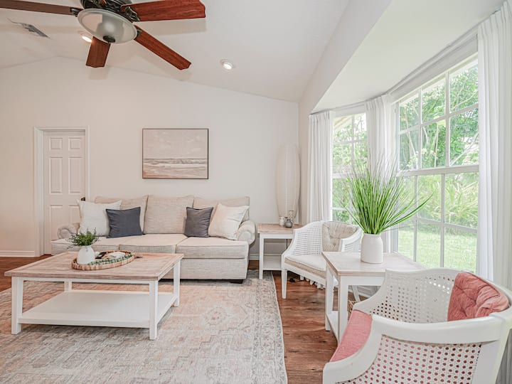 Home In Vero Beach - Citrus Bowl - Vero Beach