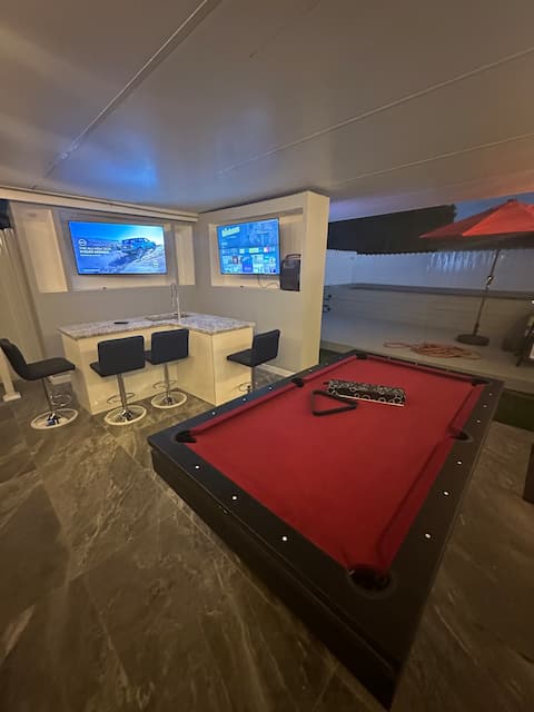 Luxury Entertainment home Hard rock stadium