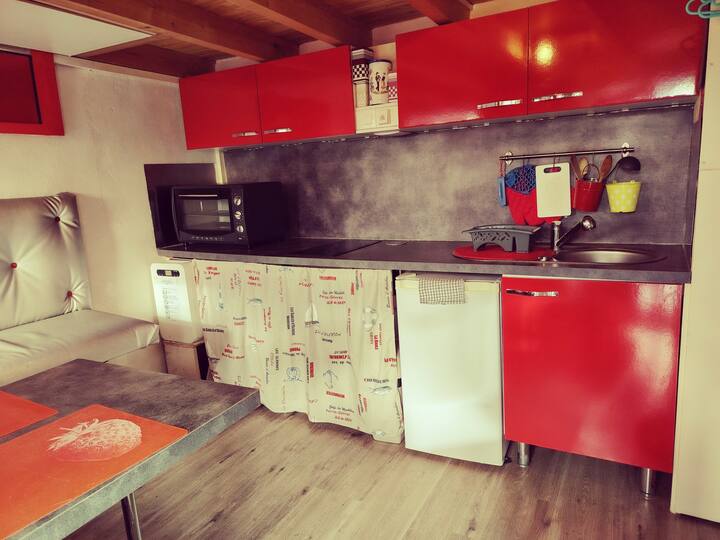 Petit Gîte
Dormez à Ouessant, Rêvez Face à La Mer - Ouessant
