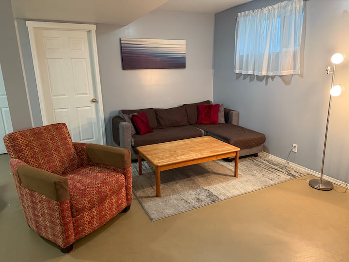 Walk-out Suite~sleeps 2 Adults - Sylvan Lake
