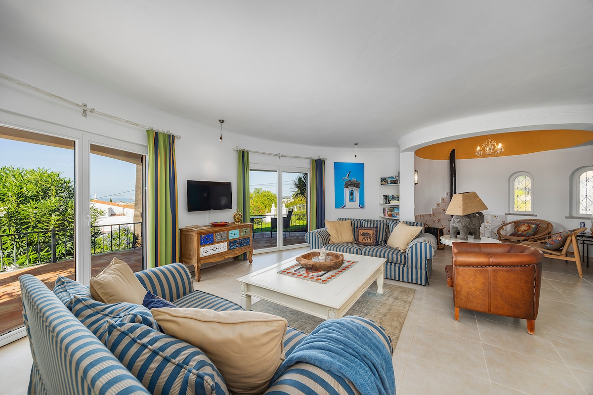Anúncio popular: Albufeira Villa Brisa do Mar - Heated Pool em Guia