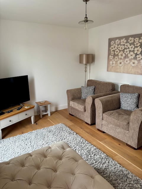 Successful Airbnb property: Centrally Located Townhouse.3 ensuite bedrooms. in Stamford