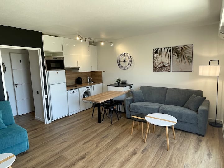 Grand Studio Vue Mer Et Montagnes, Piscine, Tennis - Juan les Pins