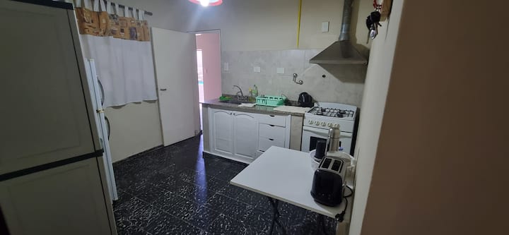 Casa Con Pileta Para 6 Cerca Del Centro - San Juan, Argentina