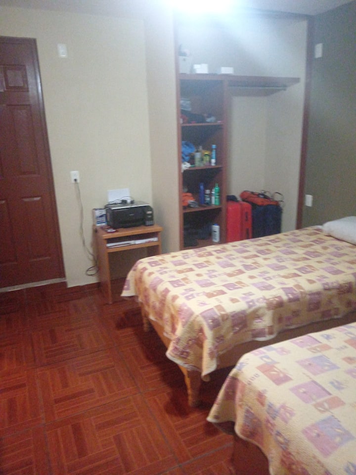 Hotel Los ÁNgeles
Habitación 12 - Salamanca