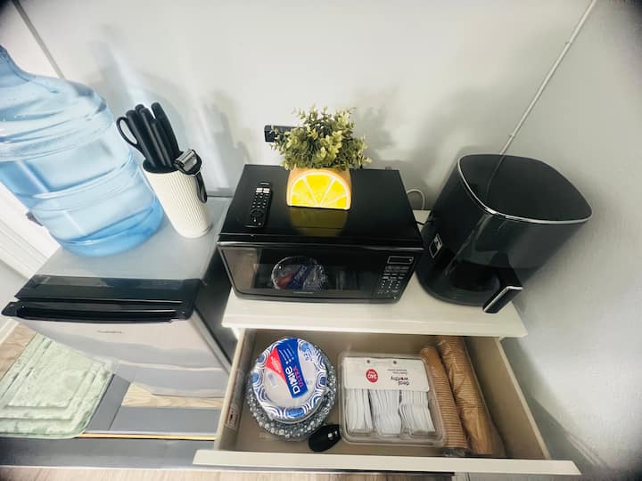 Unit B Quiet Studio Near Beach,disney & Lit Saigon - Huntington Beach, CA