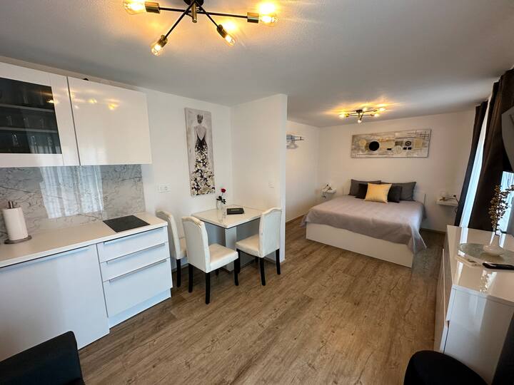 Apartment Melipu1 With Pool And Park, Age 15+ - Koper