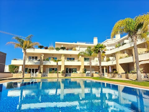 Pomba Branca w/Pool *near 3 Beaches* Olhos de Agua