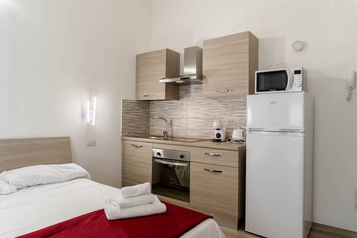 Studio 2: Elegante Con Giardino - Olbia