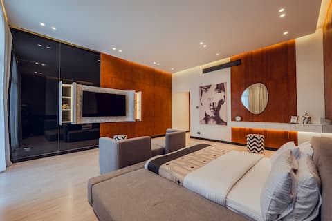 Villa Onyx I 4BR, Indoor Pool, Sauna, Golf view