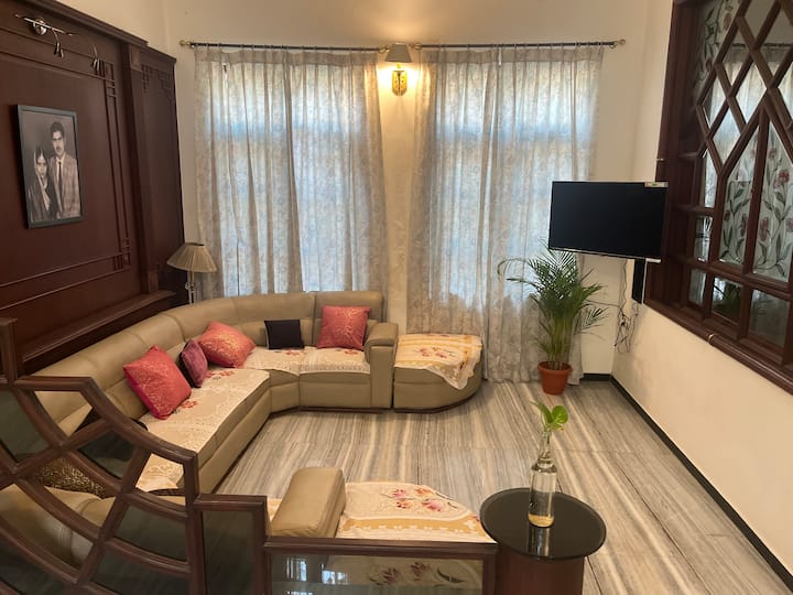 A Stylish Getaway - Indiranagar - Bangalore