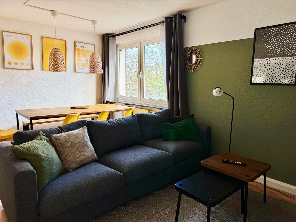 Popular Airbnb listing: Green Cow – 3-Room Flat Balcony in Herne