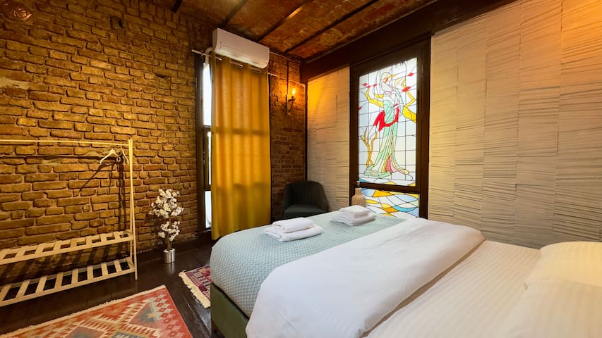 Artist’s Soul in Central Galata