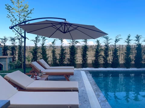 Pearl Pool Luxury Villa