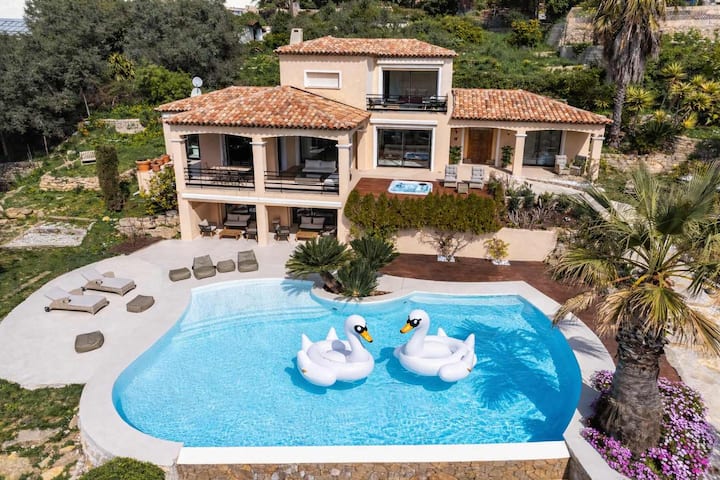 Villa Picasso # Vue Panoramique - Luxe - Jacuzzi - Antibes