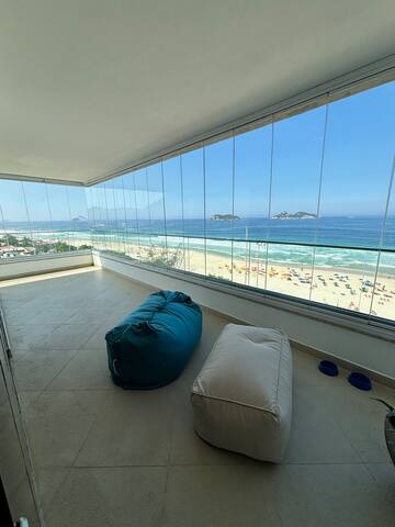 Pé na areia – Praia do Pepê gallery image 4