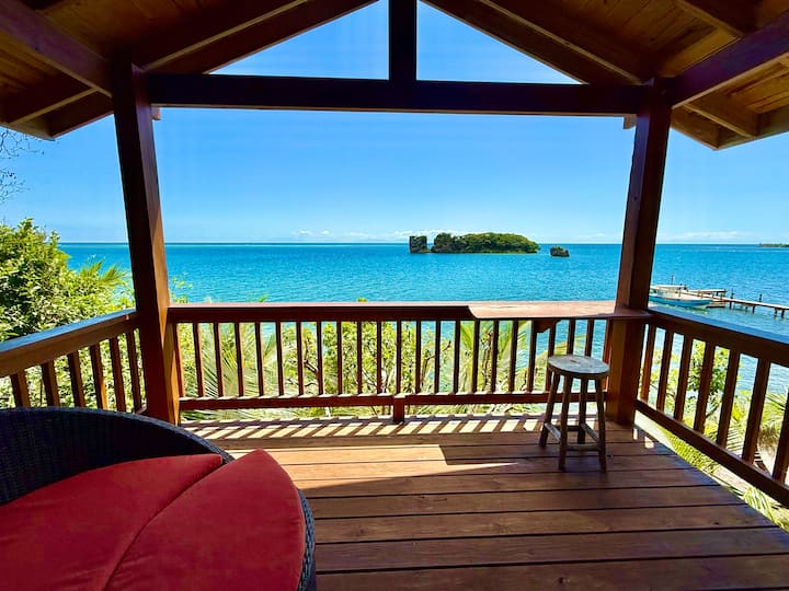 Sitaha ya kujitegemea na mandhari ya bahari kutoka kwenye kasita 