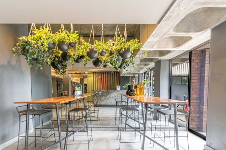 The Henlee Apartments managed Airbnb listing 1