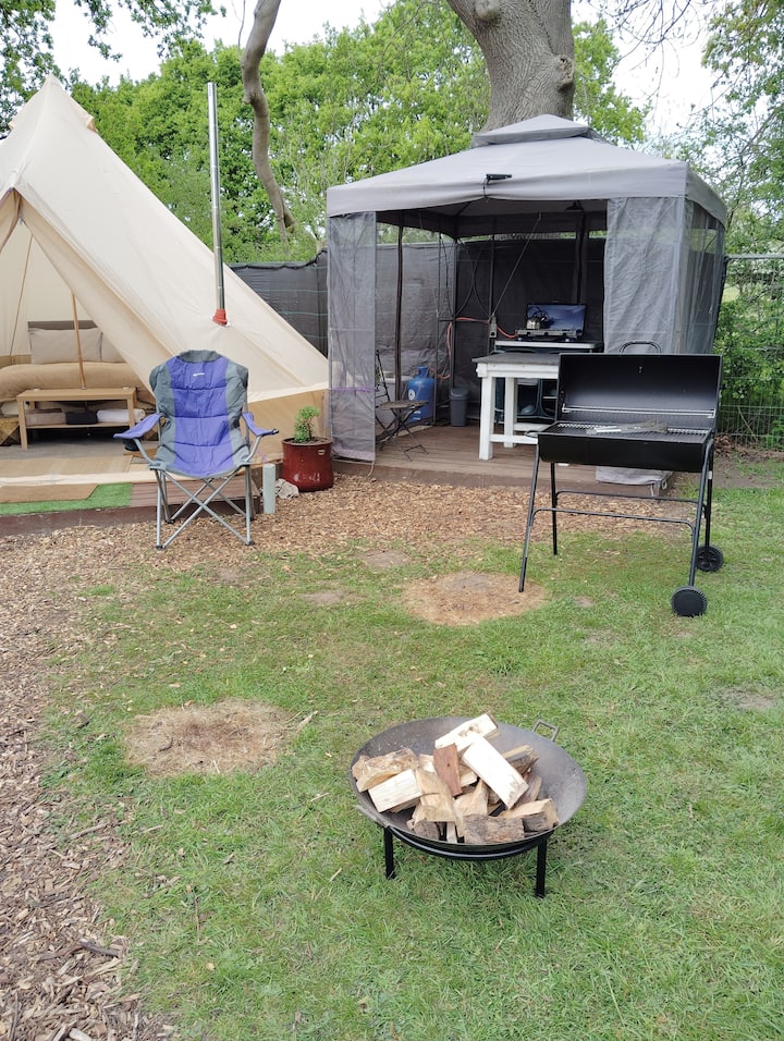 (York) Family Bell Tent,log Burner. Sleep's 4 - Great Britain