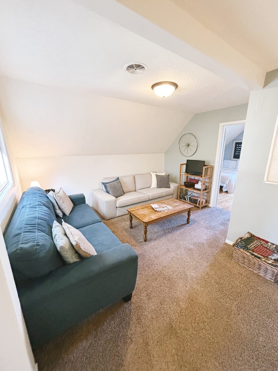 Airbnb Eau Claire Winull