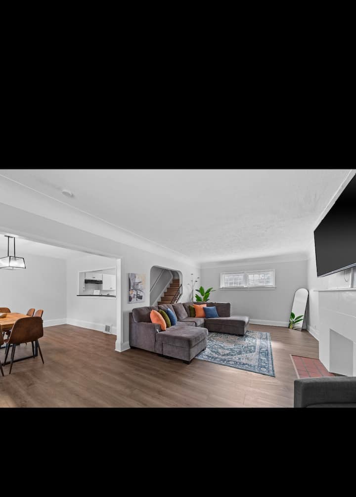 Stylish & Spacious Home - Chagrin Falls, OH