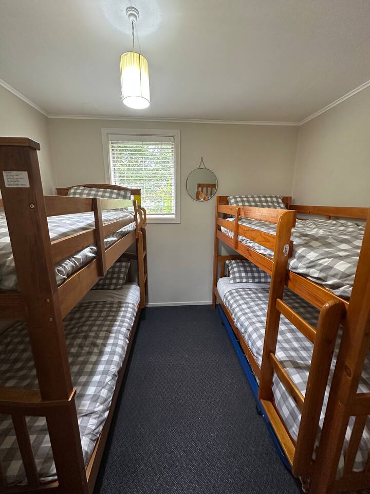 Საძინებელი სამი