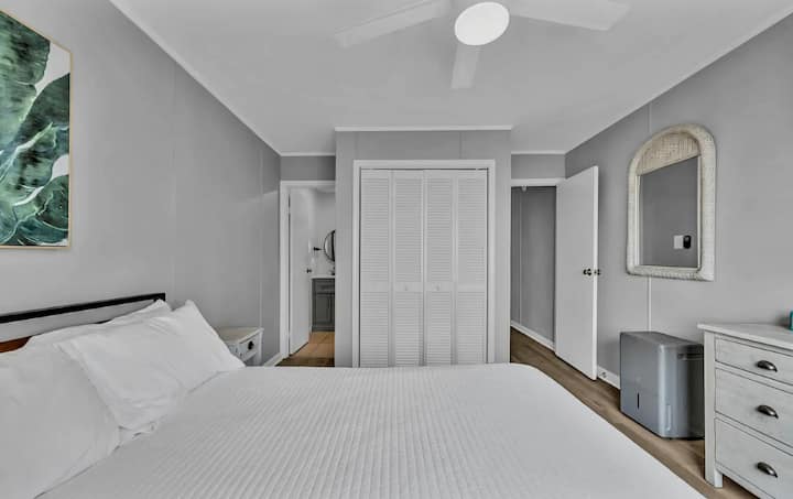 Spavaća soba s bračnim krevetom (širine 150 - 17