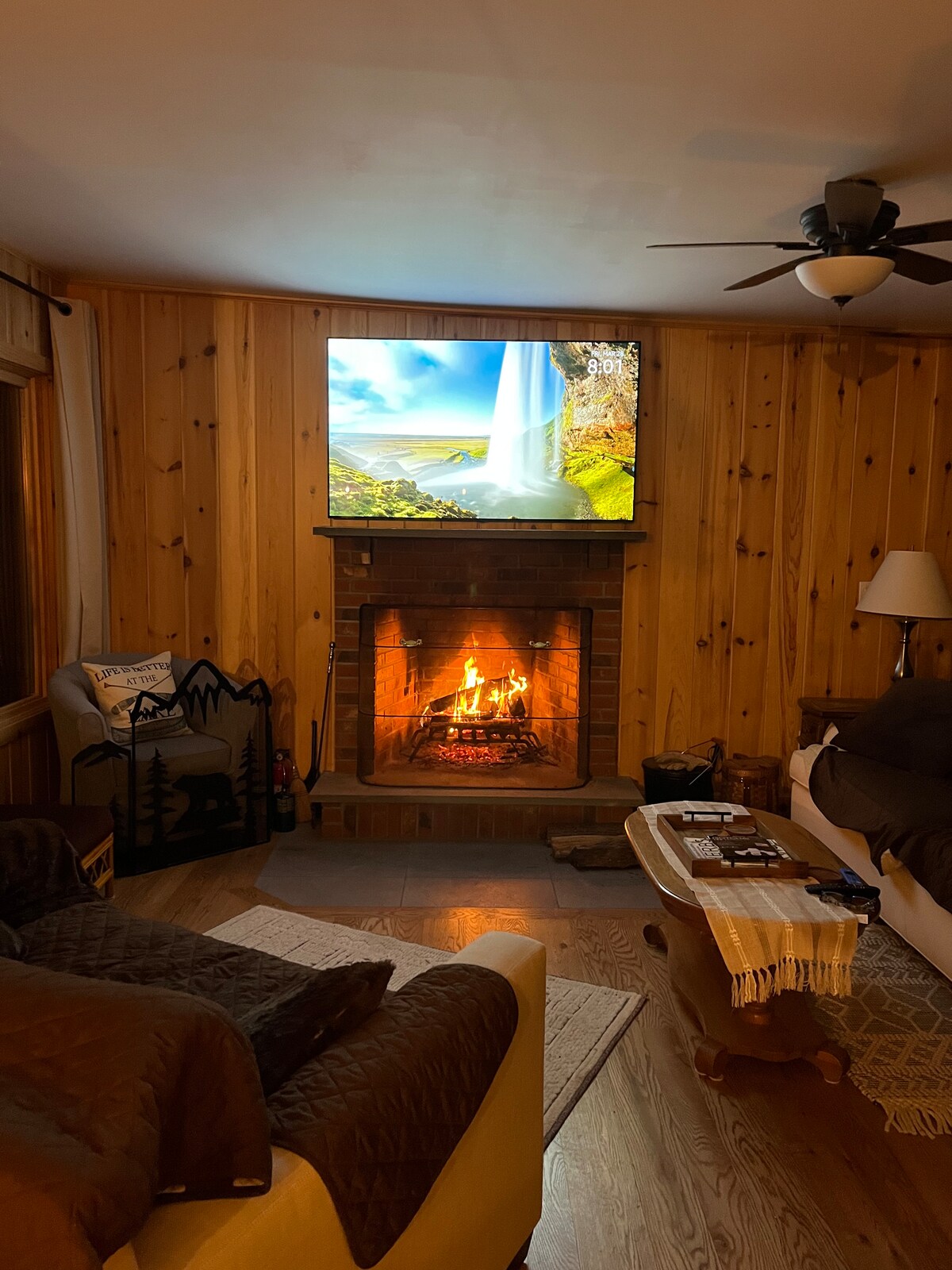 Successful Airbnb property: “Heaven on the Hill” Lake view from every room in Wilmington