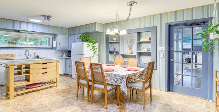Peaceful Mid-century Retreat Home - アービング, TX