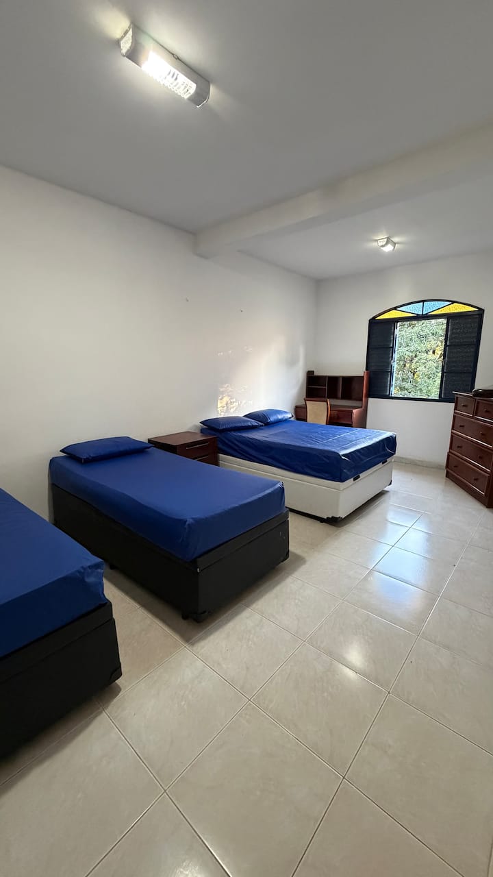 Dhomë gjumi 2