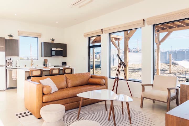 Modern Desert Oasis - Houses for Rent in Yucca Valley, California