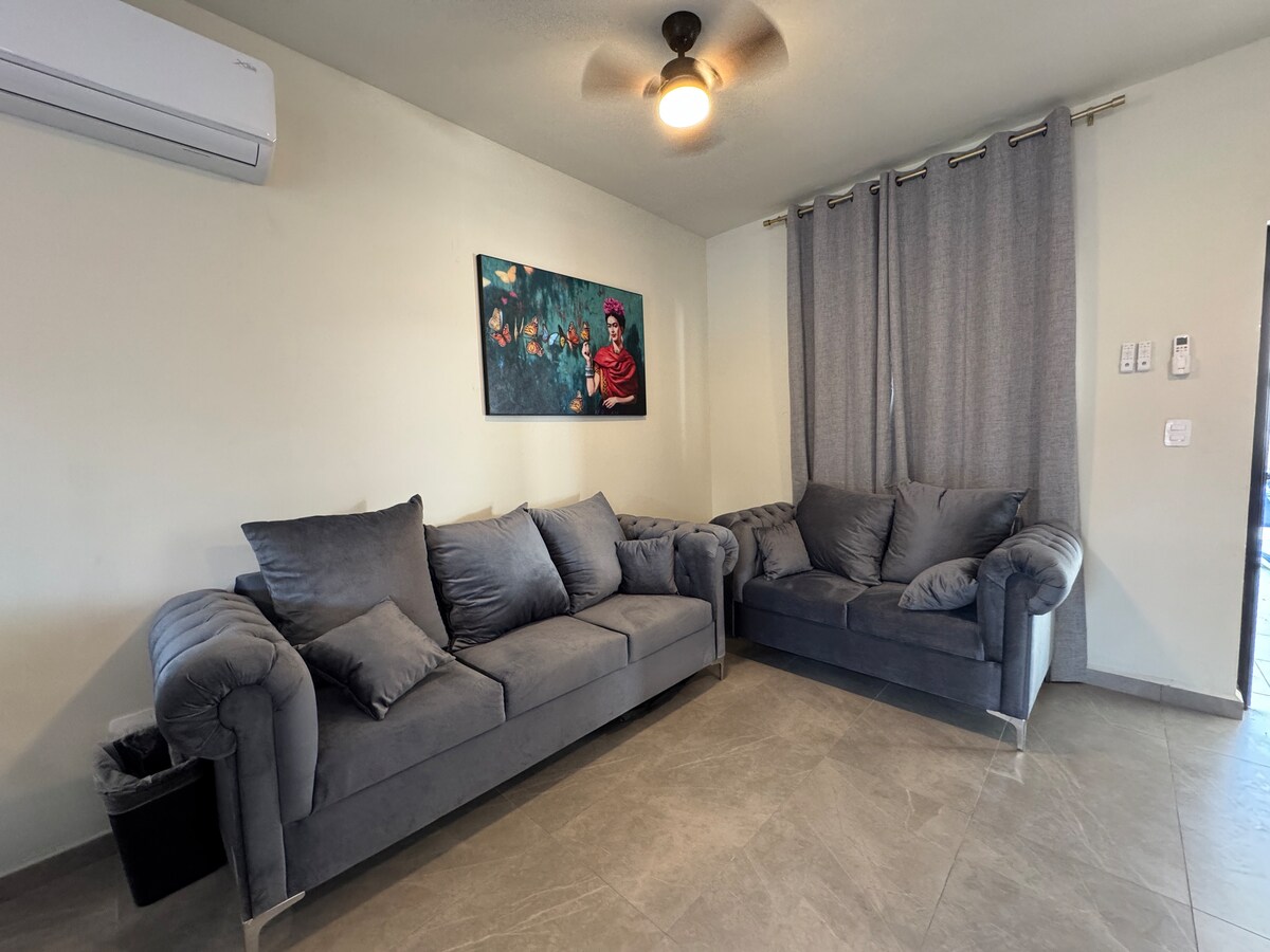 Anuncio de Airbnb popular: House in Cerradas Rinconada en Ciudad Apodaca