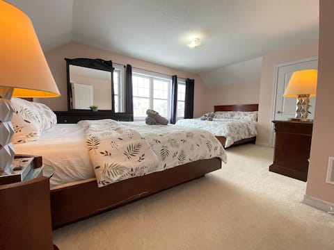 Enchanted Medallion with 8queen, 3king beds, requ.