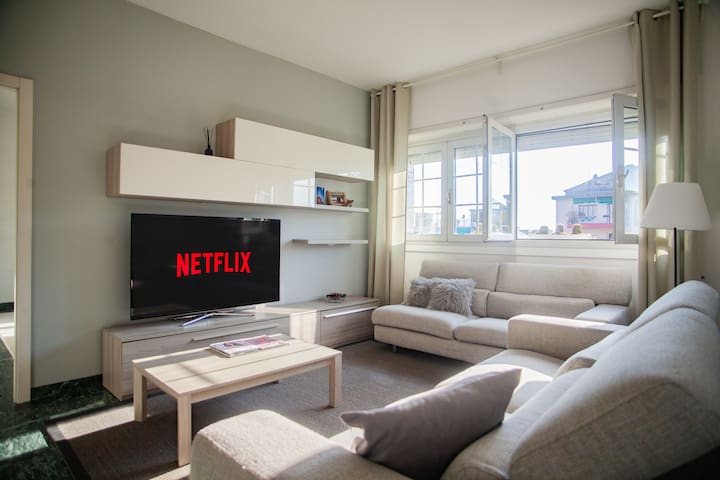 Iconico Attico di Lusso nel Cuore di Milano