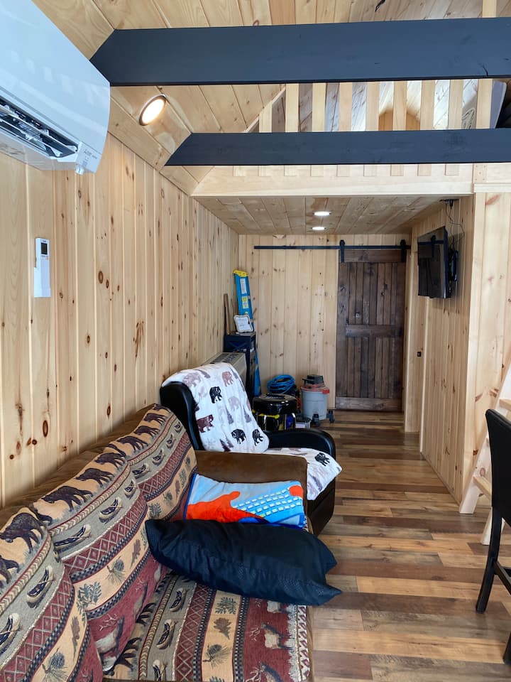 Mountain View Motorsports Lodge - Coleman State Park, Stewartstown