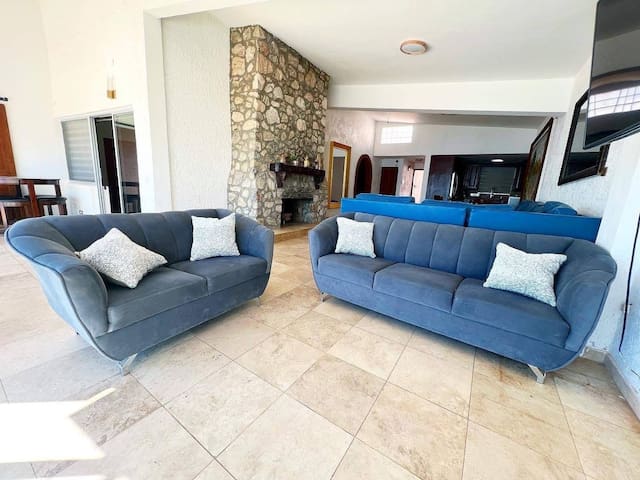 Mar Abierto Bienes Raíces San Carlos managed Airbnb listing 1