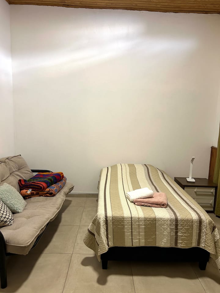 საძინებელი 3