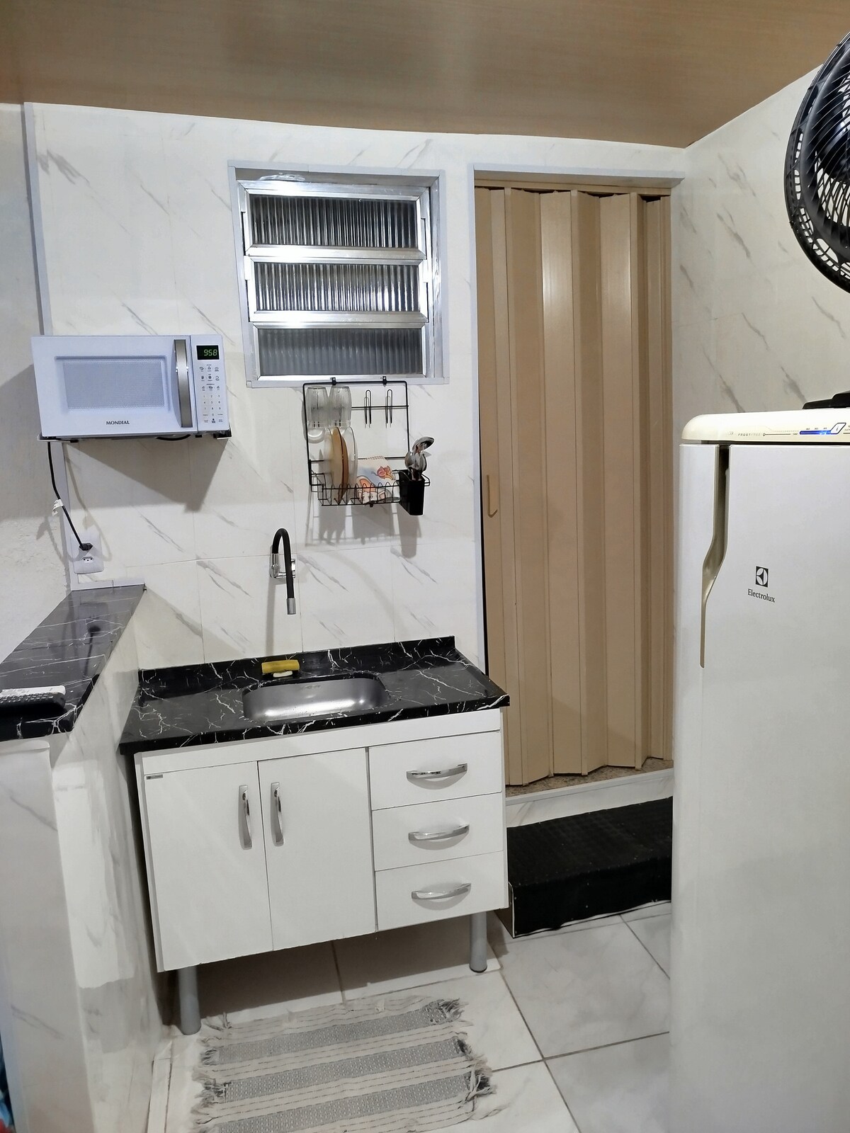 Top performing Airbnb: kitnet prox. caxias shopping in Duque De Caxias