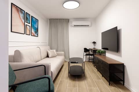 Lovely New Central Apartment 2 With Shelter