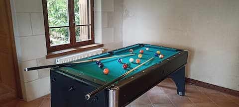 The Playful - Fireplace - Billiards - Air-Hockey