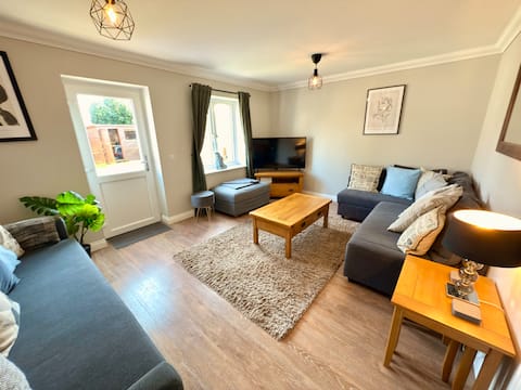 Spacious 3 Bedroom House in Wool