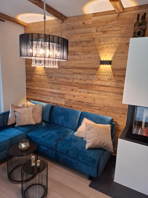 Top performing Airbnb: Aloha Suites / with garden, private sauna, and hot tub in Haus Im Ennstal