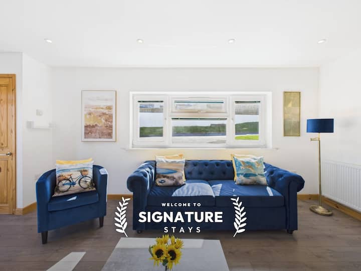 Surf View | Pool | Beach Access | Sleeps 6 - Fistral Beach
