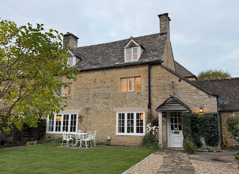 Craigmoor Cottage, enchanting, tranquil & central