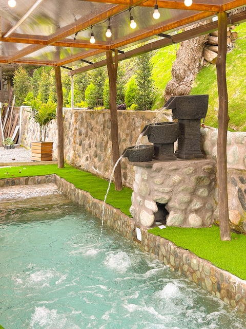 1.2.4 Hydro-pool, Wi-Fi, parking